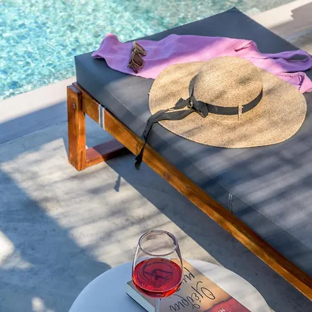 아파트 Ariadne Mytakas